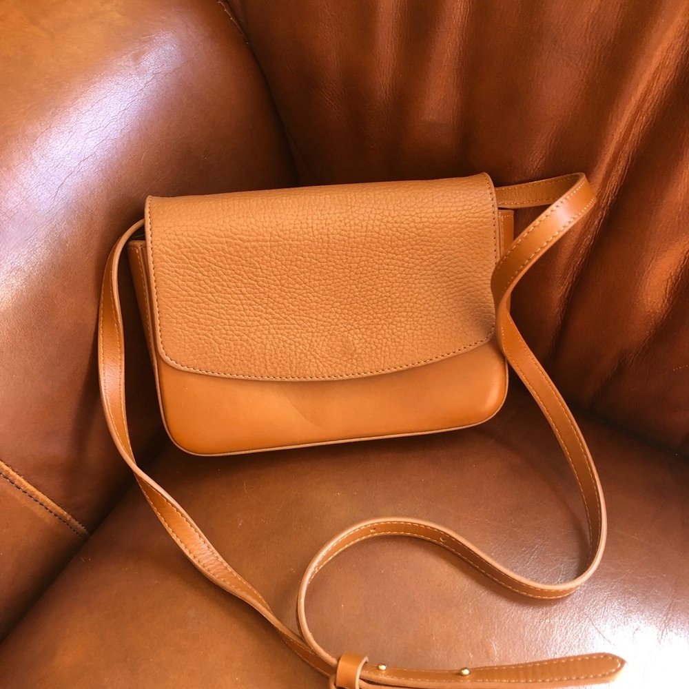 Cuyana 3-in-1 Mini Crossbody in Caramel